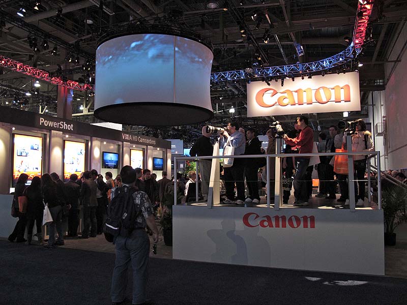 <b>キヤノンブース</b>