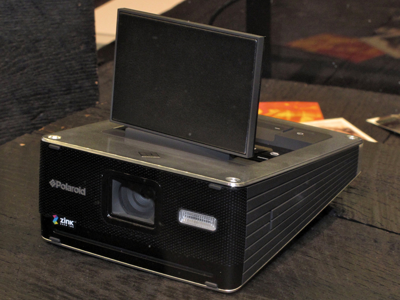 <b>Polaroid GL30</b>