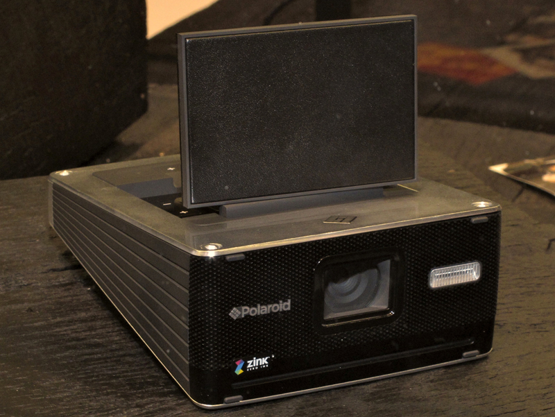 <b>Polaroid GL30</b>