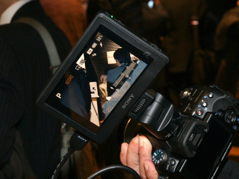 <b>フードを外したところ</b>