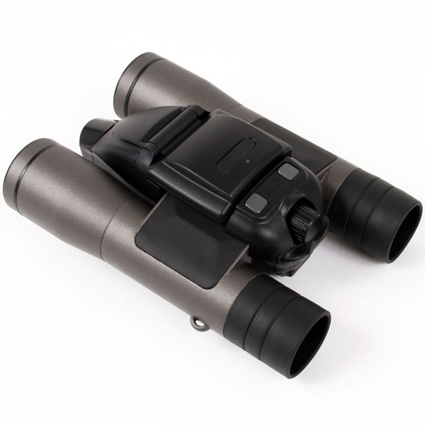 <b>双眼鏡デジカメ（写真は8Mモデル）</b>