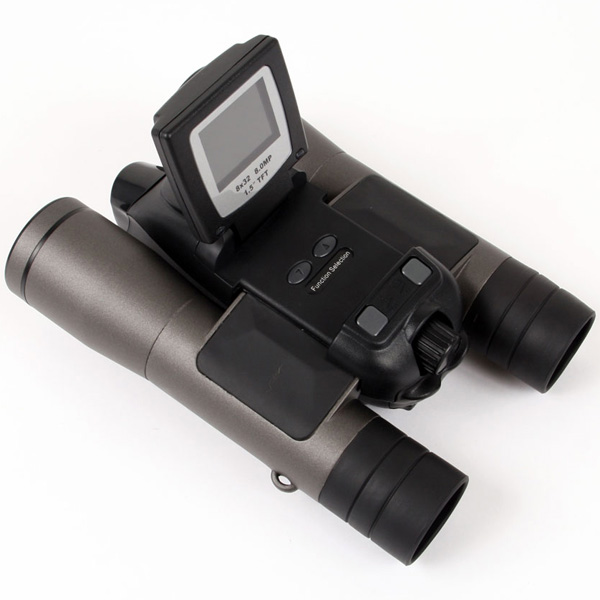 <b>双眼鏡デジカメ（写真は8Mモデル）</b>