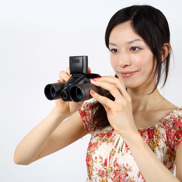 <b>液晶モニターを用いたライブビュー撮影も可能</b>