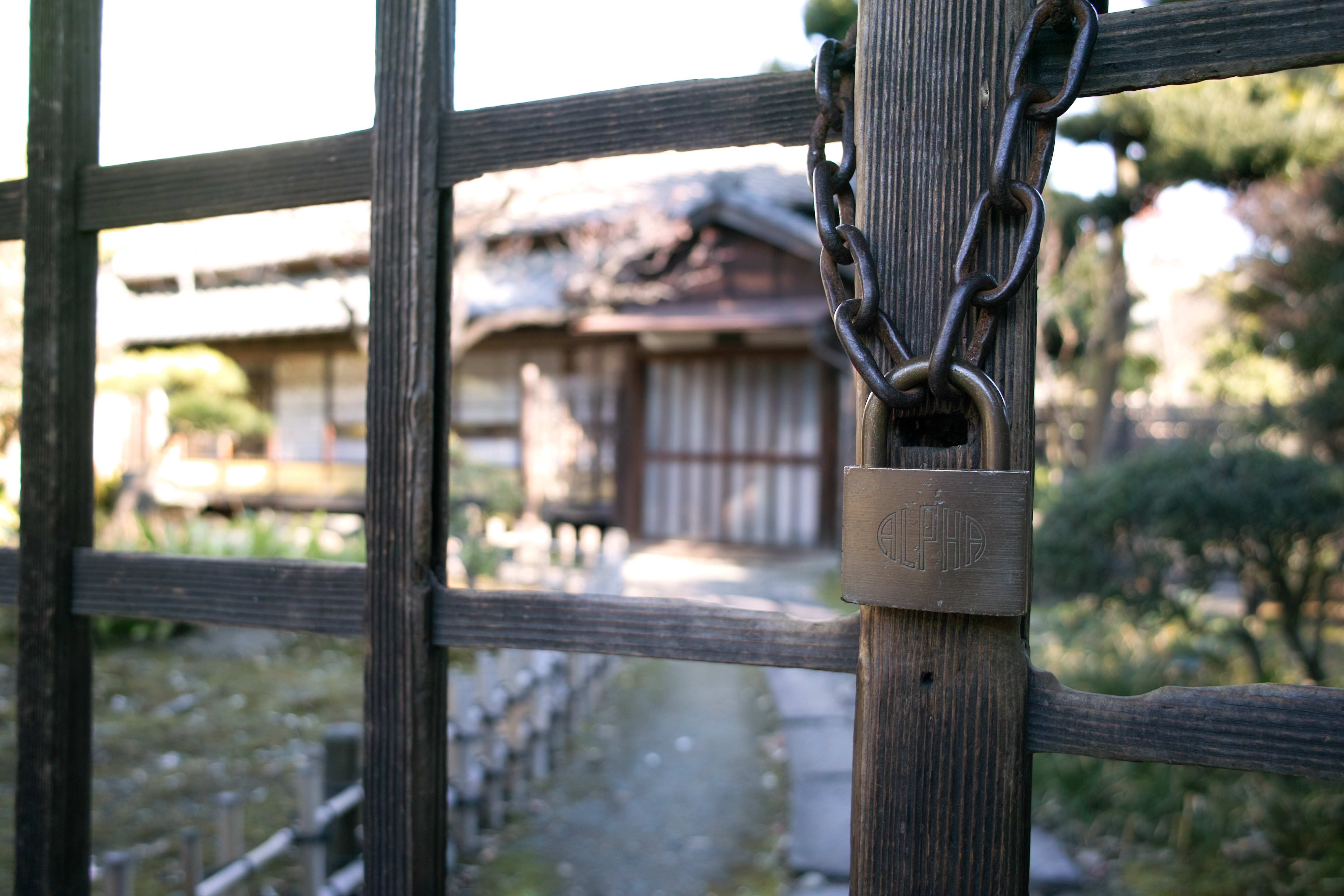 <b>DP1x / 1/30秒 / F4 / 0EV / ISO100</b>