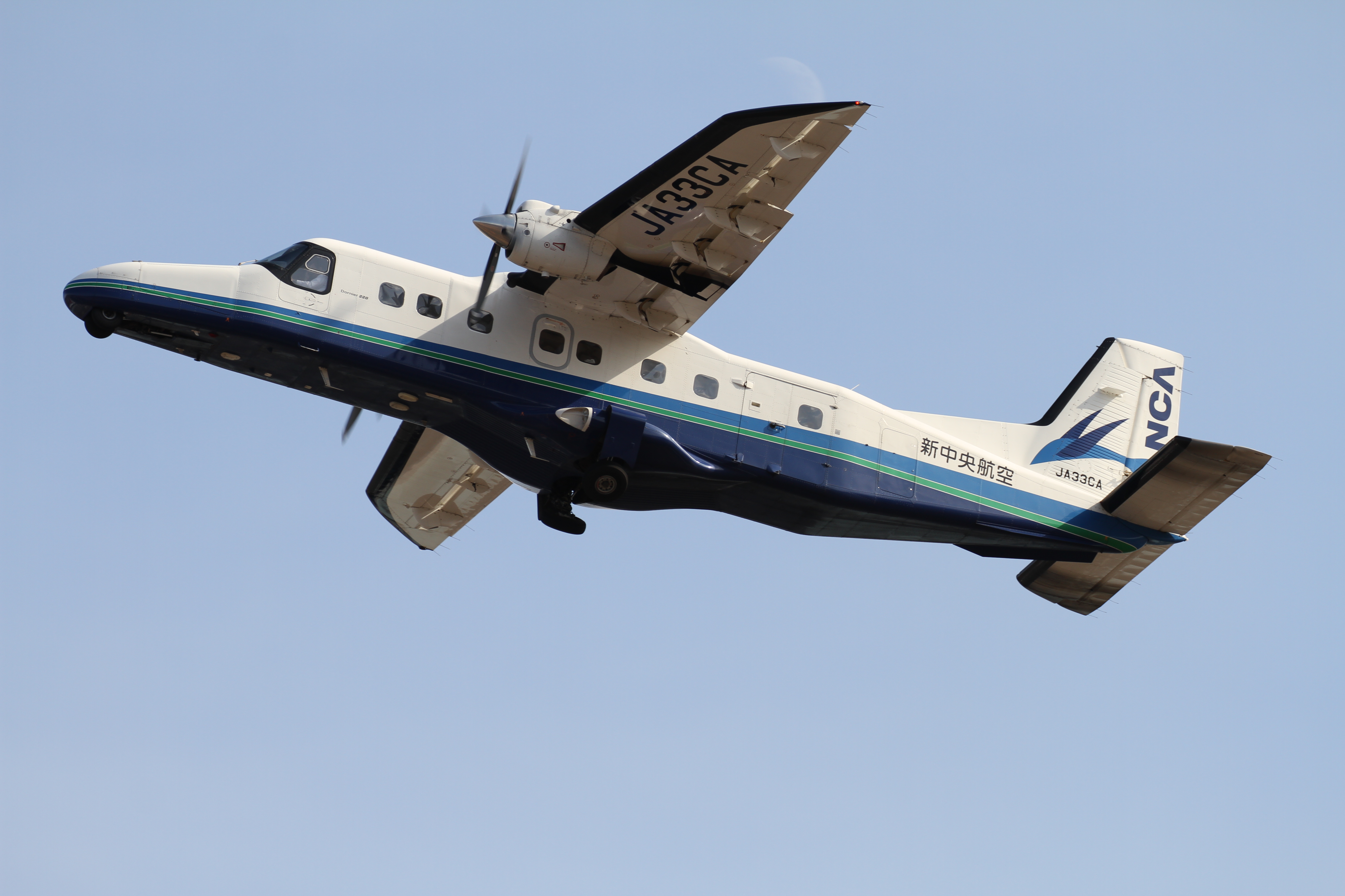 <b>EOS 7D / EF 70-300mm F4-5.6 L IS USM / 5,184×3,456 / 1/640秒 / F5.6 / 0EV / ISO100 / シャッター優先AE / WB:オート / 176mm</b>