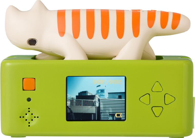 <b>オプションのモニターグラウンドに装着したところ</b>