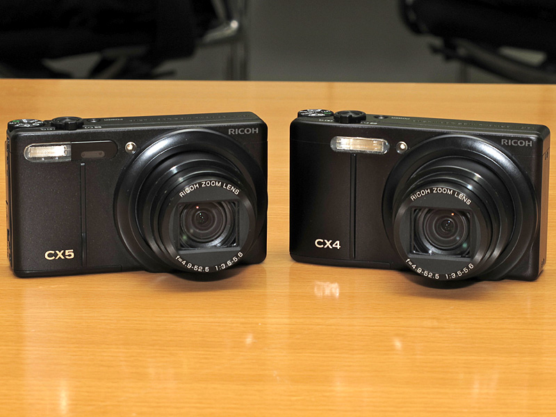 <b>CX4（右）との比較</b>