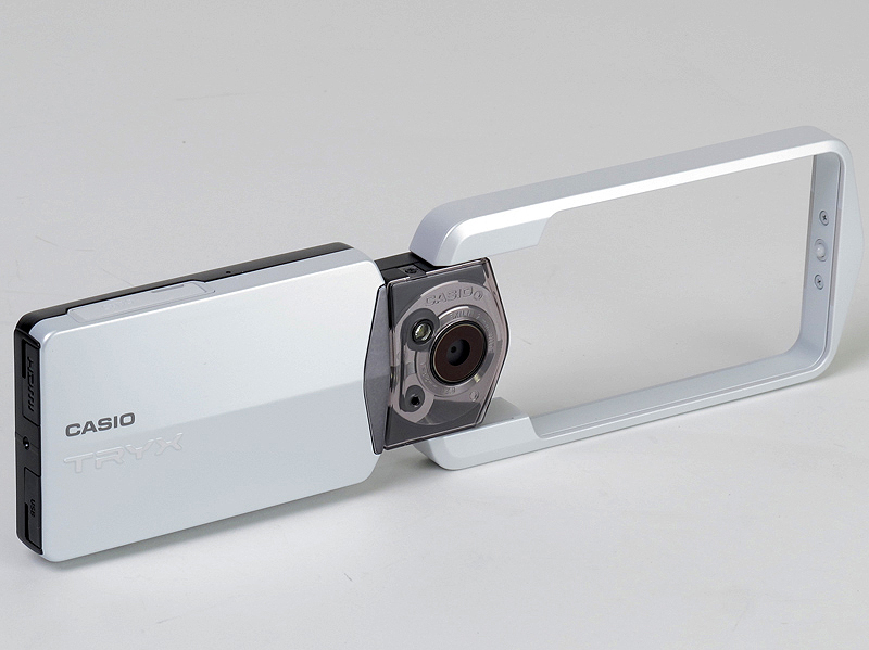 <b>伸ばしたフレームがハンドルになる</b>