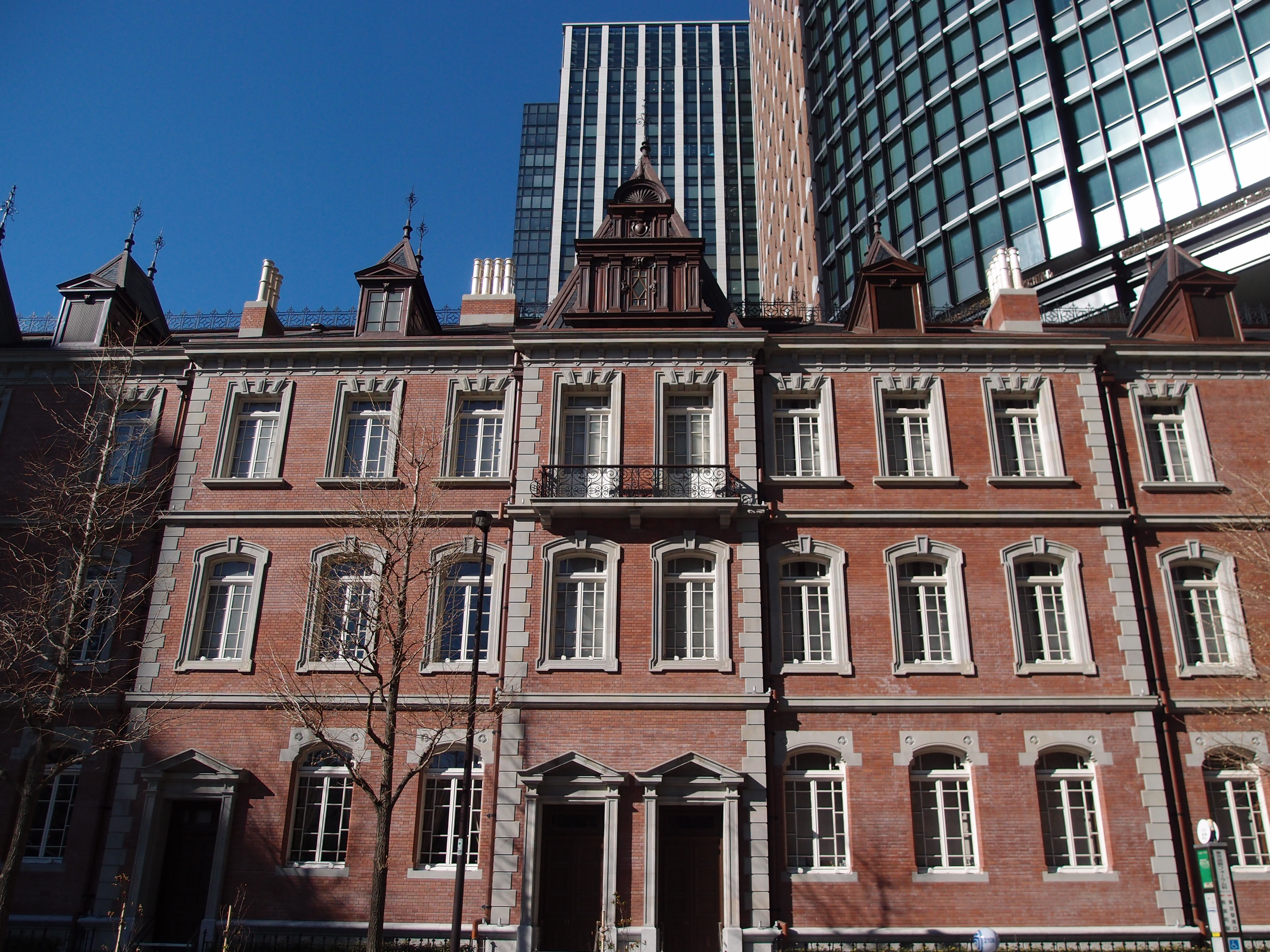 <b>広角端F2<br>XZ-1 / 3,648×2,736 / 1/640秒 / -0.3EV / ISO100 / WB:オート / 6mm（28mm相当）</b>