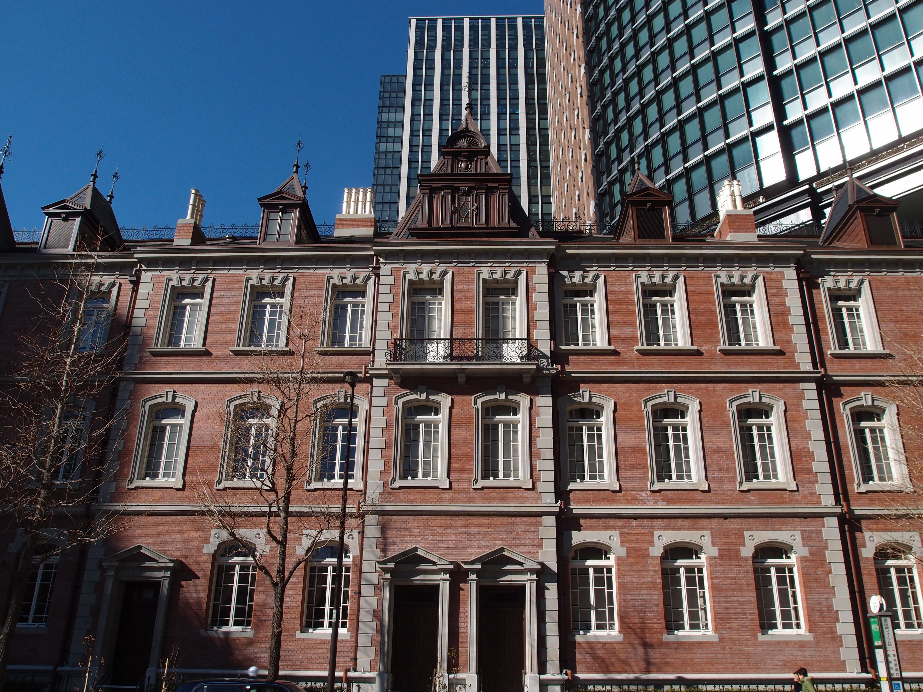 <b>広角端F4<br>XZ-1 / 3,648×2,736 / 1/160秒 / -0.3EV / ISO100 / WB:オート / 6mm（28mm相当）</b>