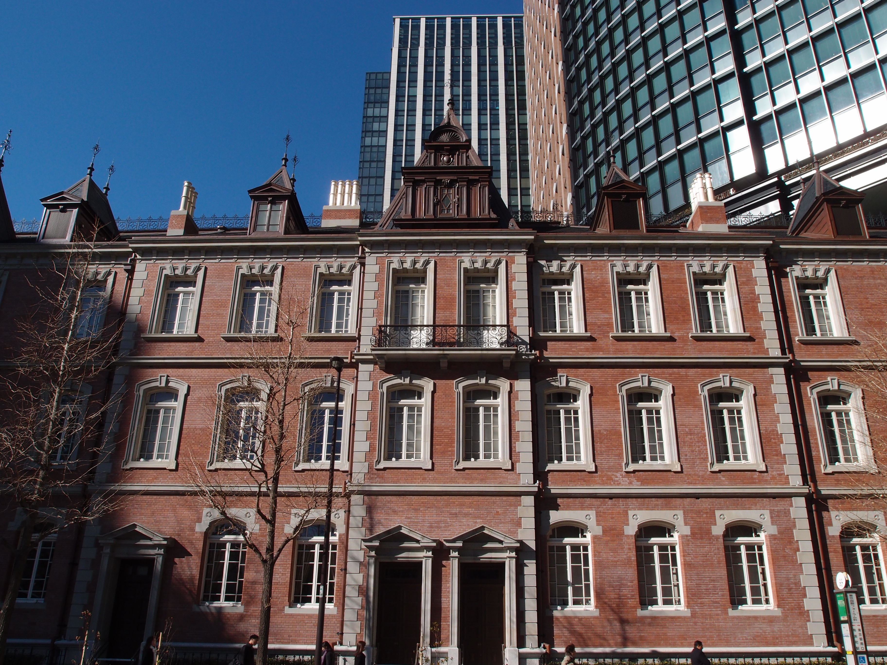 <b>広角端F5.6<br>XZ-1 / 3,648×2,736 / 1/80秒 / -0.3EV / ISO100 / WB:オート / 6mm（28mm相当）</b>