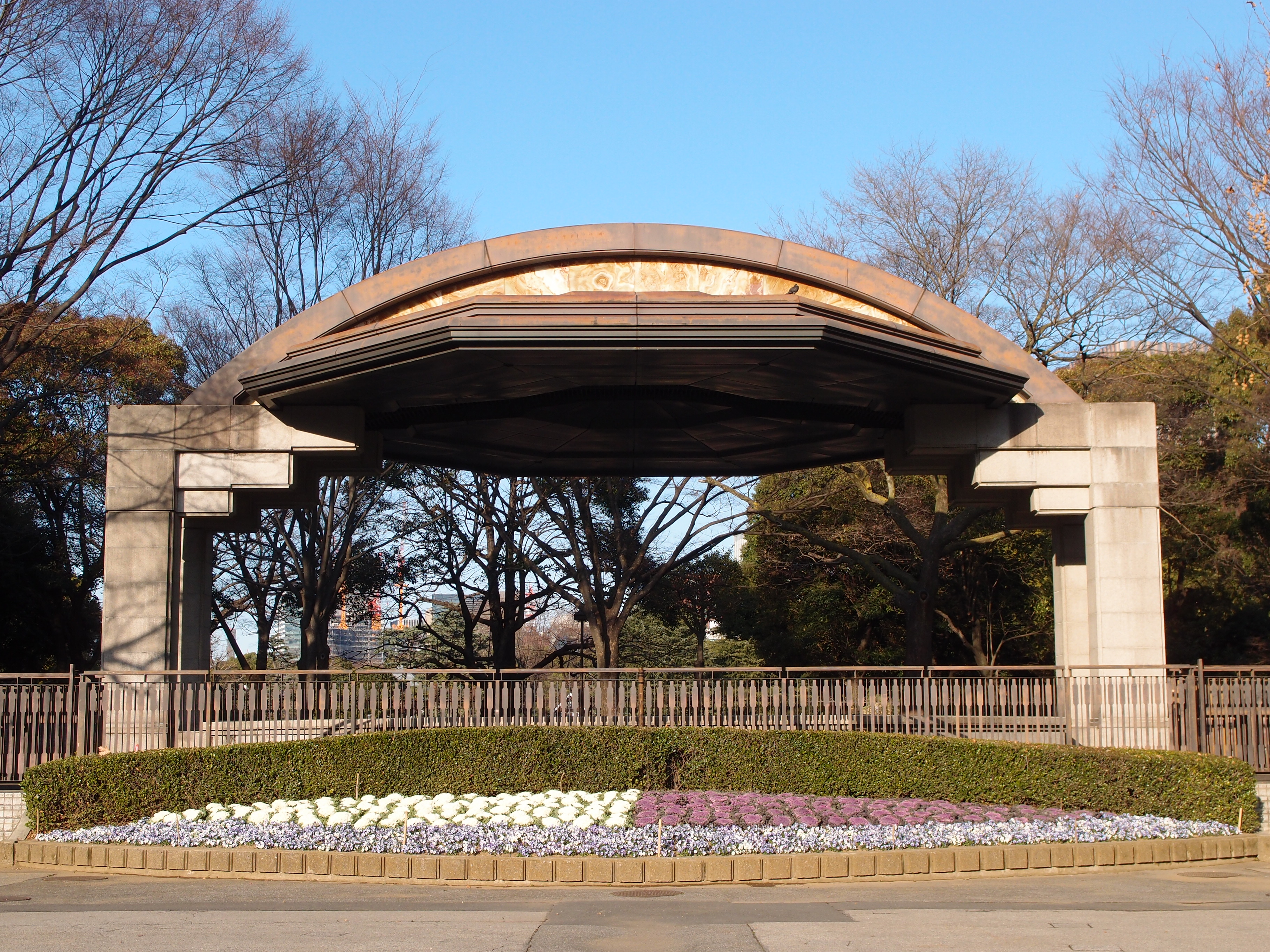 <b>ピクチャーモード:NATURAL<br>XZ-1 / 3,648×2,736 / プログラムAE / 1/640秒 / F3.5 / -0.7EV / ISO100 / WB:太陽光 / 9.87mm（46mm相当）</b>