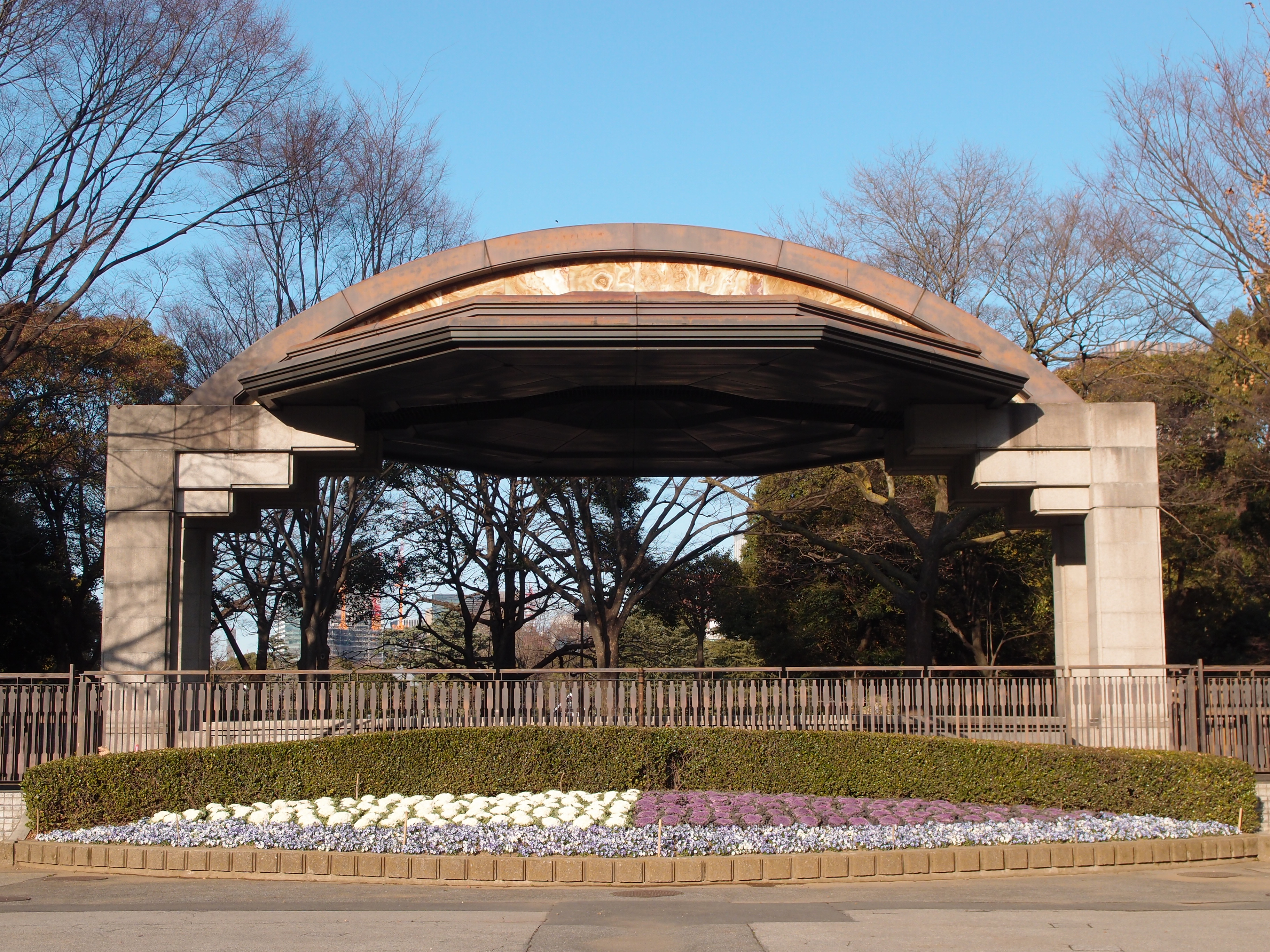 <b>ピクチャーモード:FLAT<br>XZ-1 / 3,648×2,736 / プログラムAE / 1/640秒 / F3.5 / -0.7EV / ISO100 / WB:太陽光 / 9.87mm（46mm相当）</b>