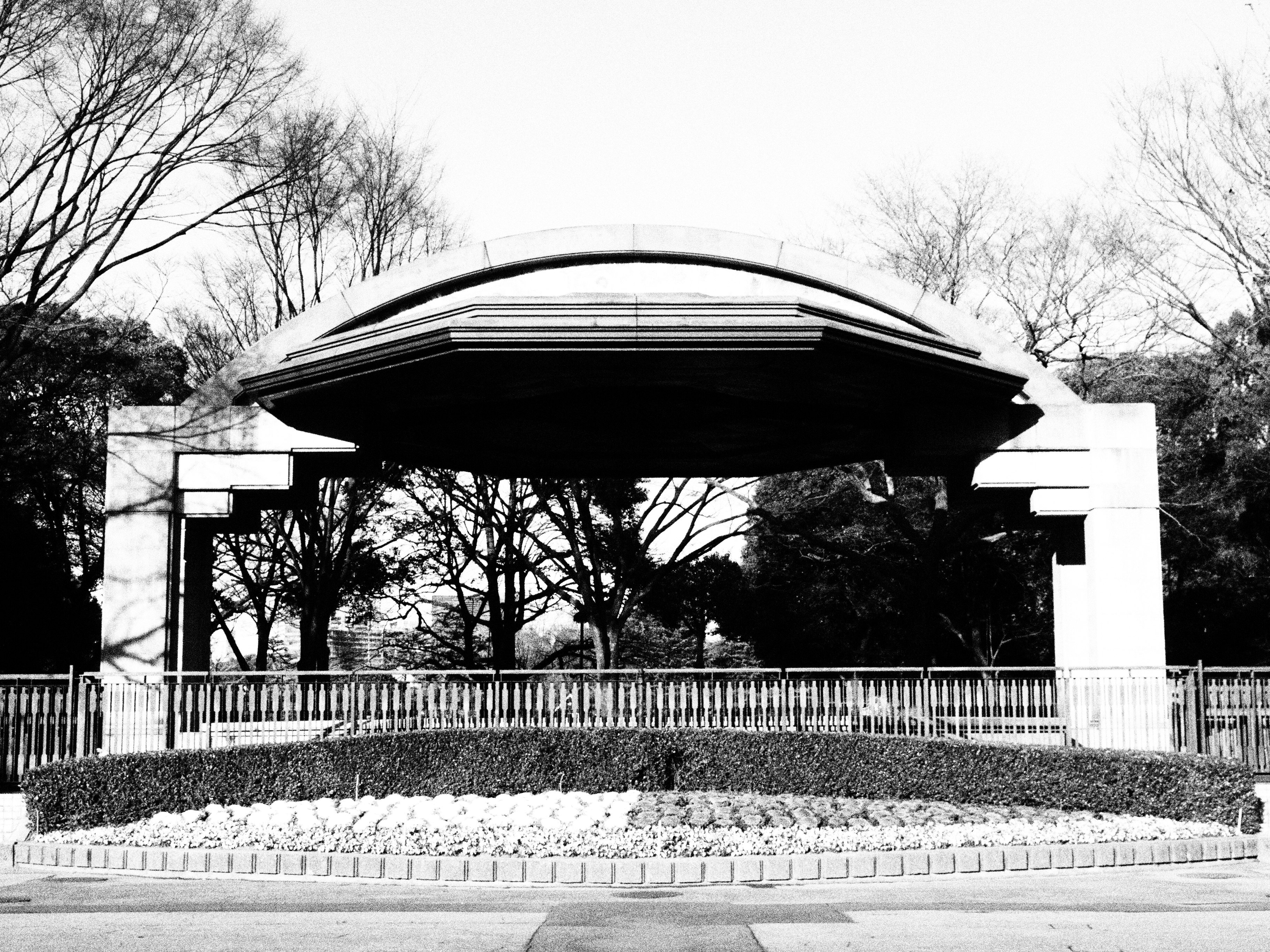 <b>アートフィルター:ラフモノクローム<br>XZ-1 / 3,648×2,736 / 1/640秒 / F3.5 / -0.7EV / ISO100 / WB:オート / 9.87mm（46mm相当）</b>