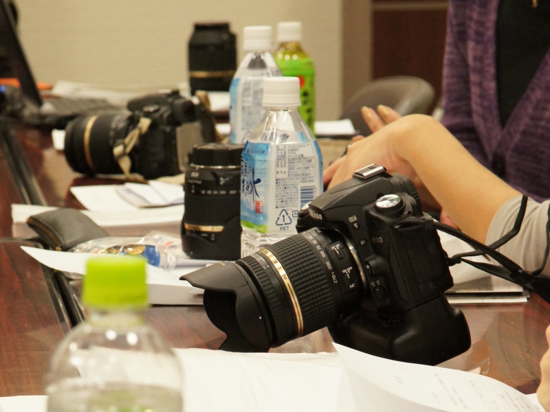 <b>参加者の多くがデジタル一眼レフカメラを持参。貸出機の18-270mm F3.5-6.3 Di II VC PZDとともに街へ出た</b>