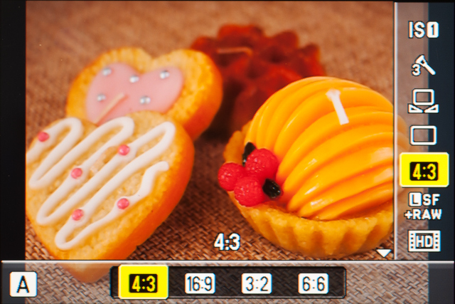 <b>アスペクト比は4:3、16:9、3:2、6:6の4種類。トリミング式なので4:3比率以外は画角が狭くなってしまう</b>