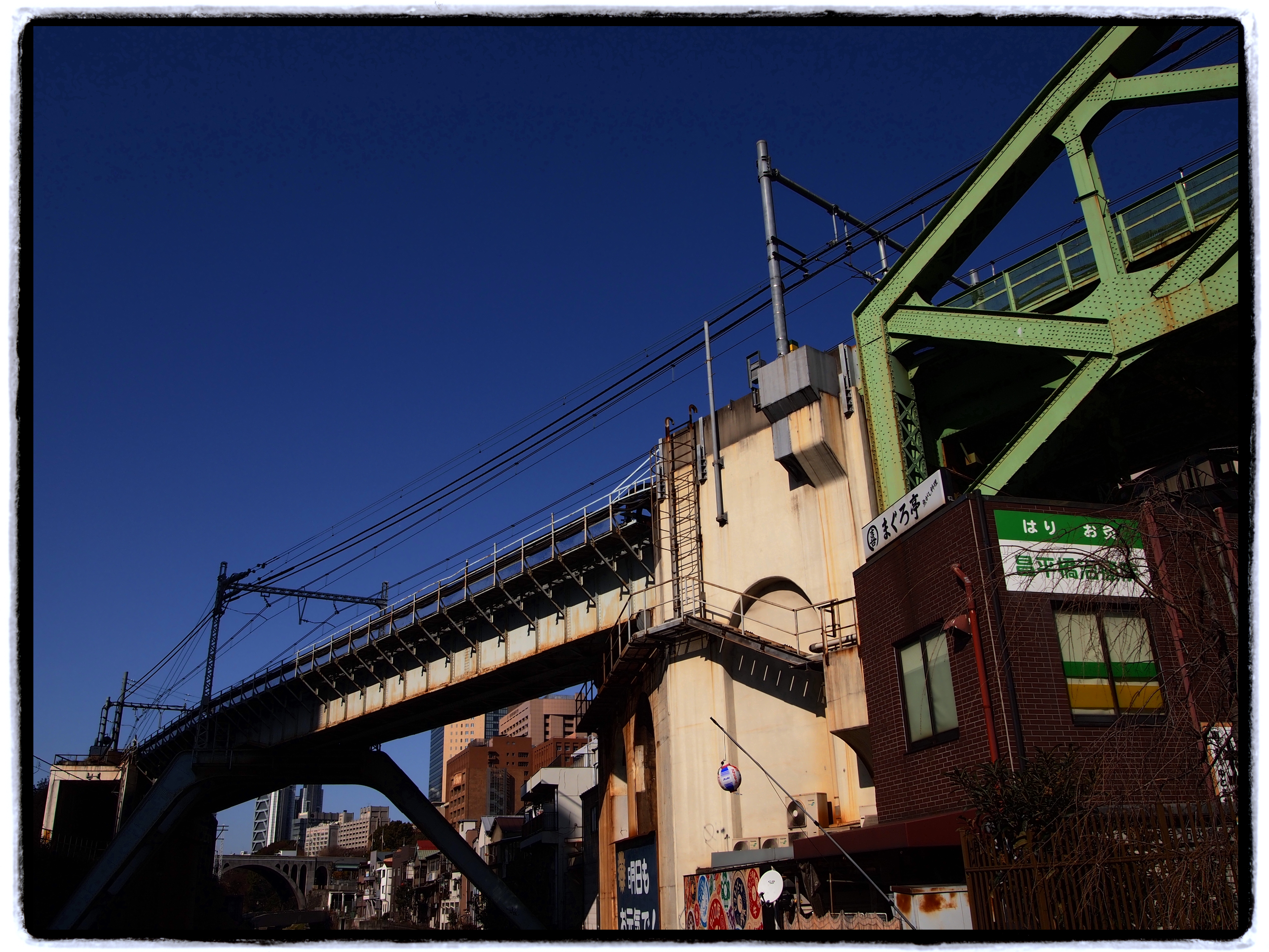 <b>ピクチャーモード:ポップアート II/アートフレーム効果<br>E-PL2 / M.ZUIKO DIGITAL 14-42mm F3.5-5.6 II / 4,032×3,024 / 1/1,250秒 / F7.1 / -0.3EV / ISO200 / WB:太陽光 / 14mm</b>