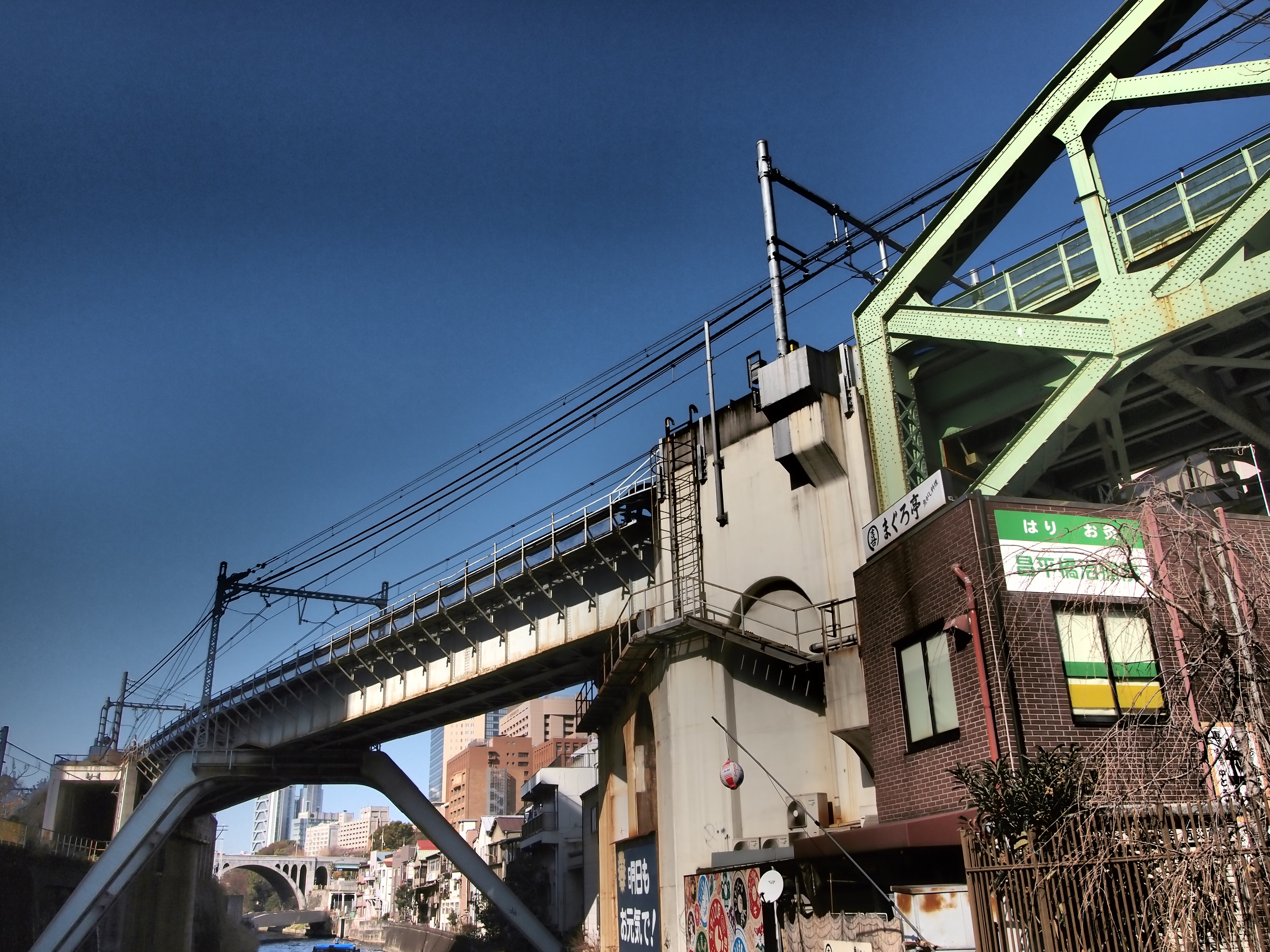 <b>ピクチャーモード:ドラマチックトーン<br>E-PL2 / M.ZUIKO DIGITAL 14-42mm F3.5-5.6 II / 4,032×3,024 / 1/1,000秒 / F7.1 / -0.3EV / ISO200 / WB:太陽光 / 14mm</b>