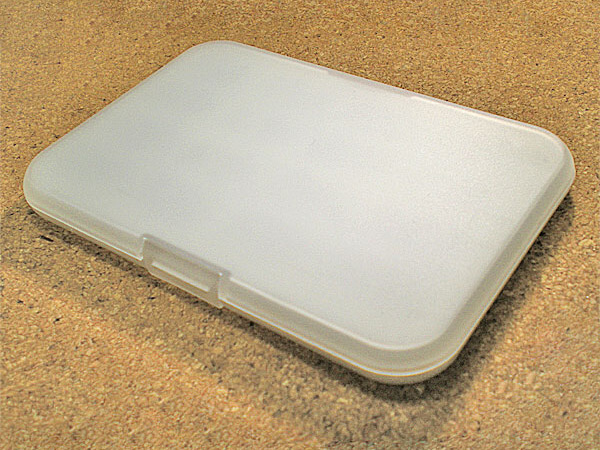 <b>ケースを閉じたところ</b>