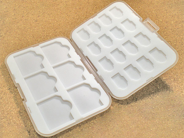 <b>SDカード&amp;microSDカード用 メモリカードケースセット</b>