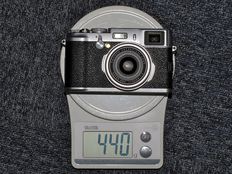 <b>記録メディアとバッテリーを含む重量</b>