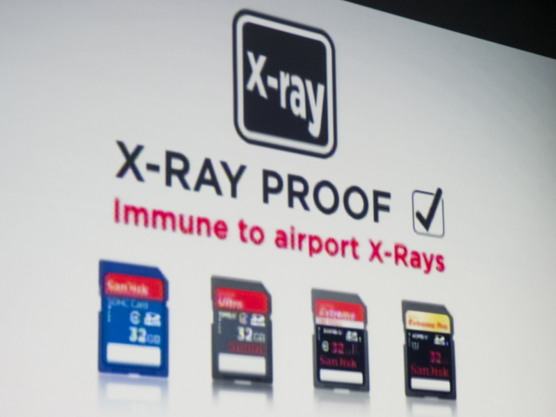 <b>空港などにおけるX線検査の影響を受けないとする</b>