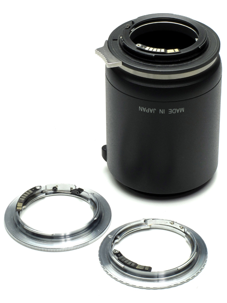 <b>AFチップを搭載した“電子マウントアダプター”を装着することで、キヤノンEOSでもフォーカスエイドを利用したMF撮影が行なえる。インターネット通販で入手可能。「電子マウントアダプター」でキーワード検索してみよう</b>