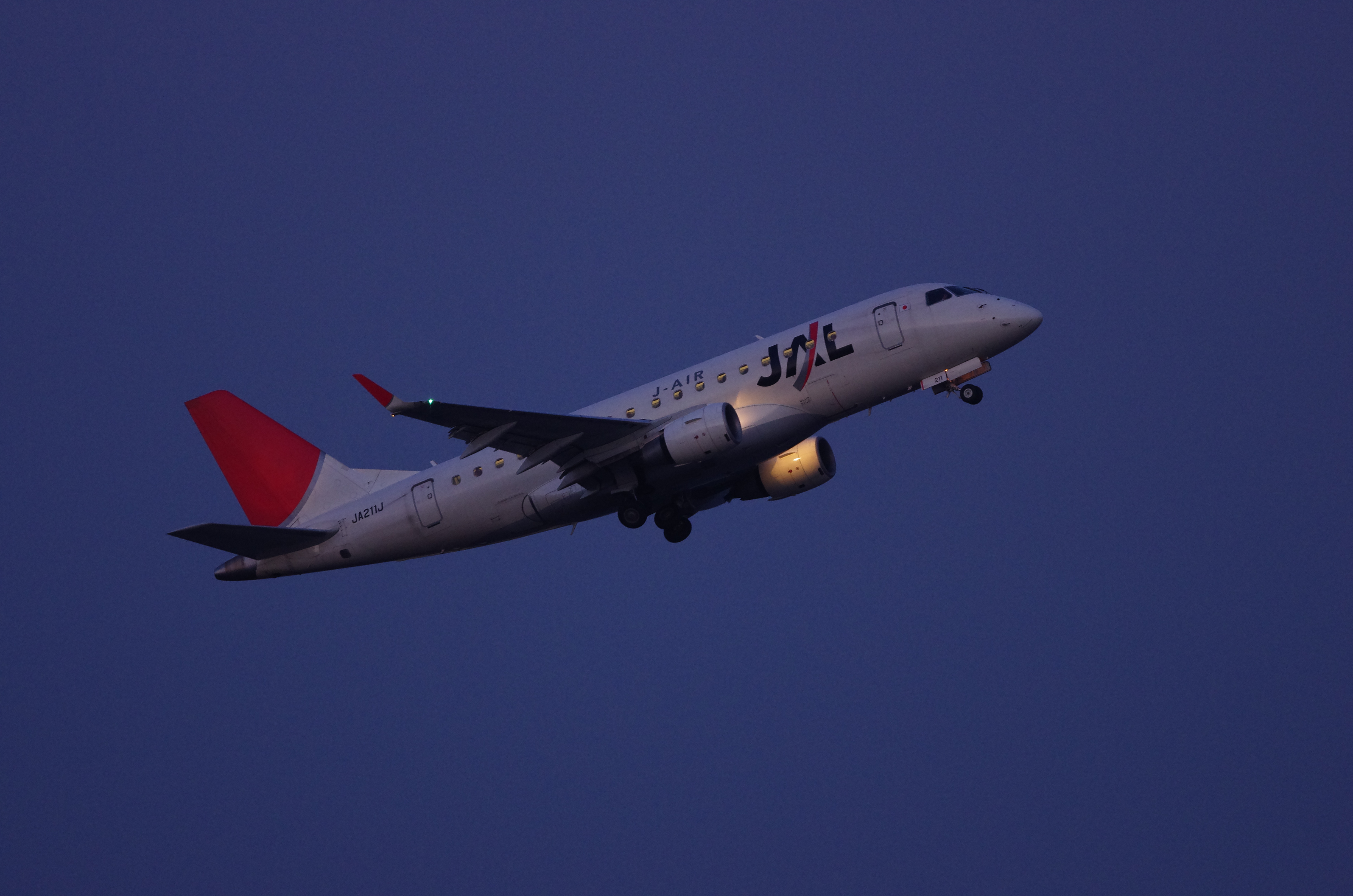 <b>1/200秒 / ISO1600 / WB:太陽光</b>