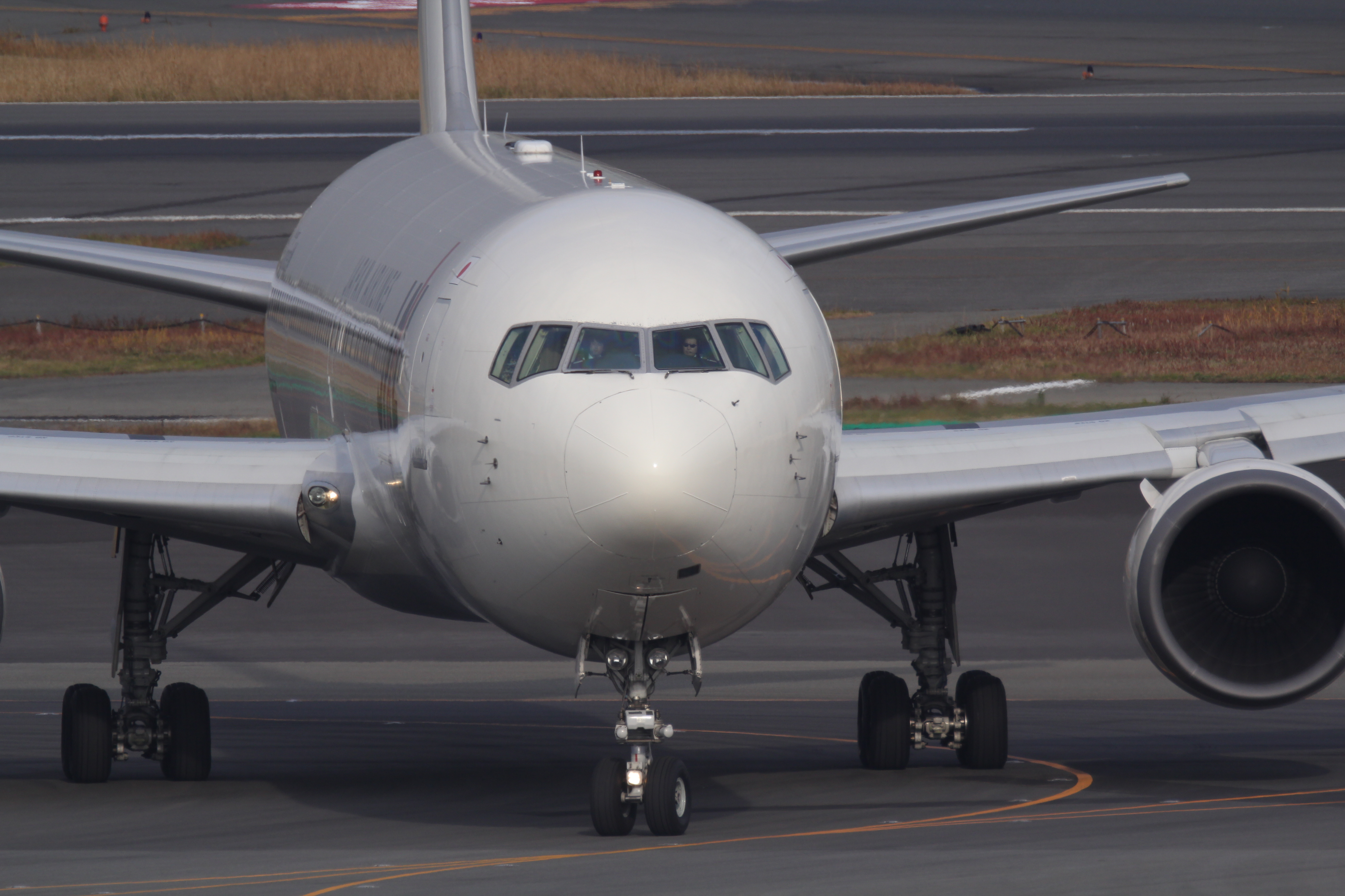 <b>1/640秒 / ISO250 / WB:4,700K</b>