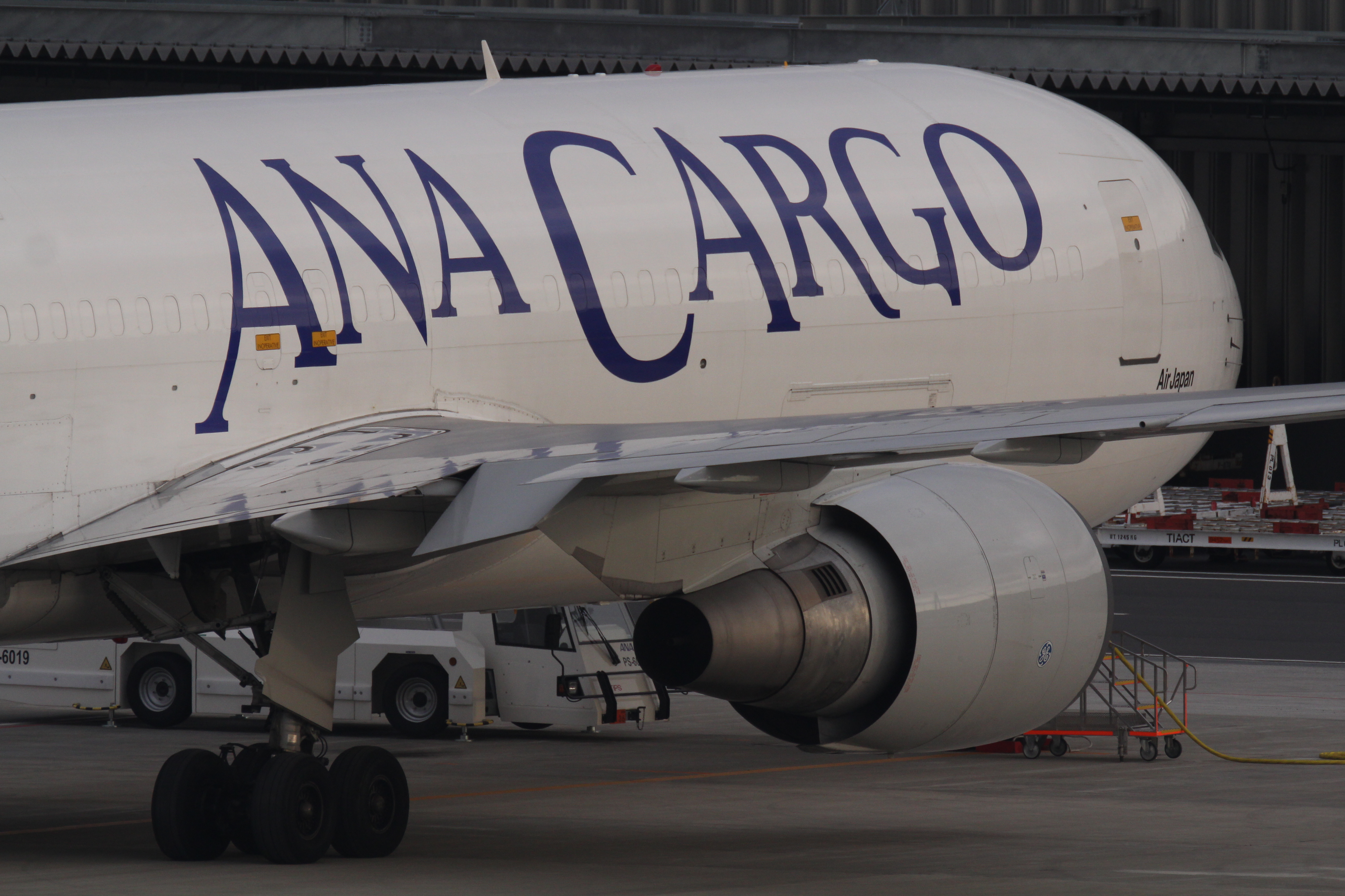 <b>1/640秒 / ISO640 / WB:4,700K</b>