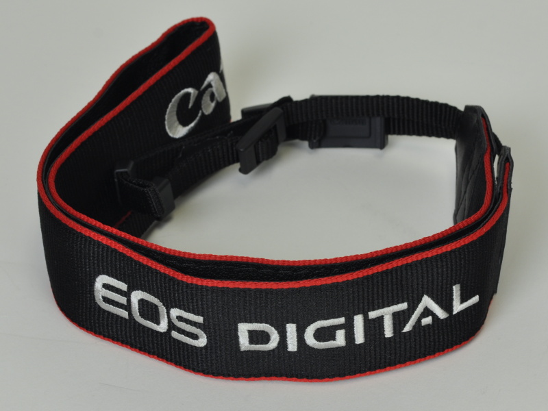 <b>付属のストラップ</b>