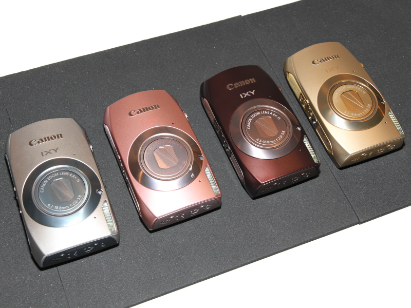 <b>カラーバリエーションは4色</b>