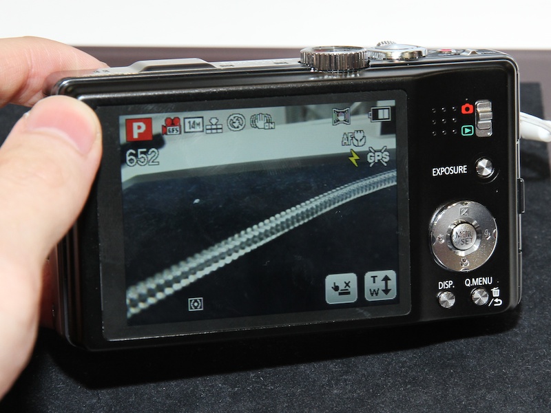 <b>従来機種の12倍ズームから16倍ズームになったLUMIX DMC-TZ20</b>