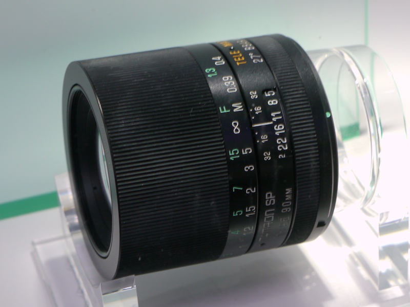 <b>SP 90mm F2.5（1979年）。発売当初のキャッチフレーズは「ポートレートマクロ」だった</b>