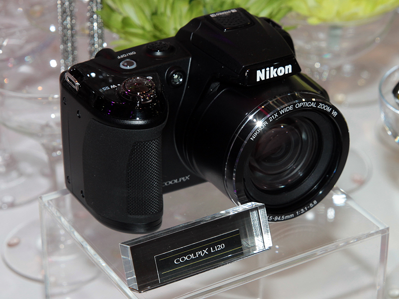 <b>COOLPIX L120</b>