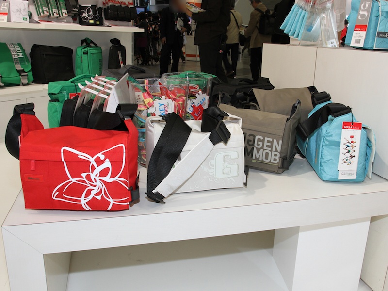 <b>同ブランドのカメラバッグには「かわいいのに手頃」との声が多いという</b>