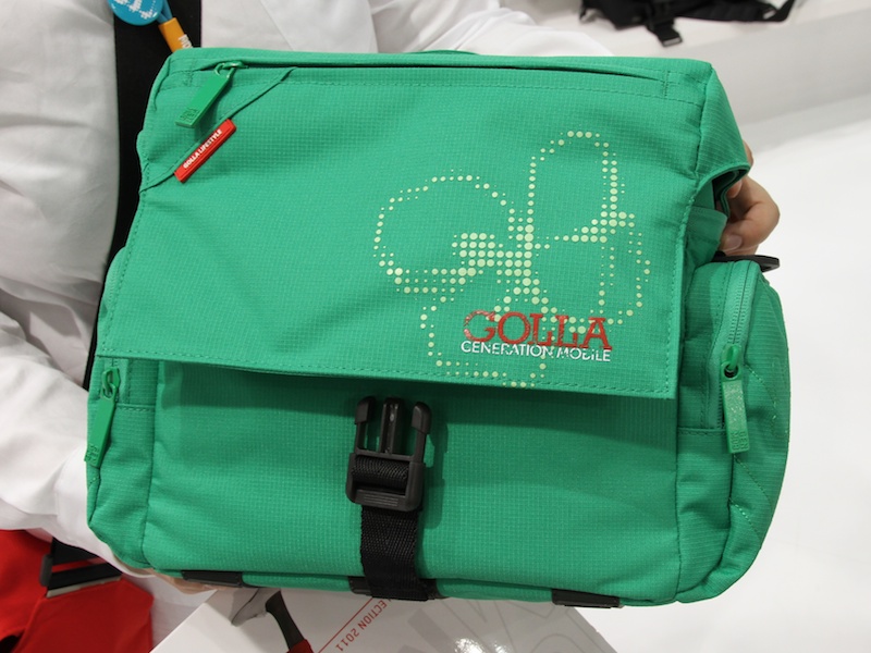 <b>キャムバッグのLは以前よりサイズにゆとりを持たせ、Mとの違いを明確にした</b>