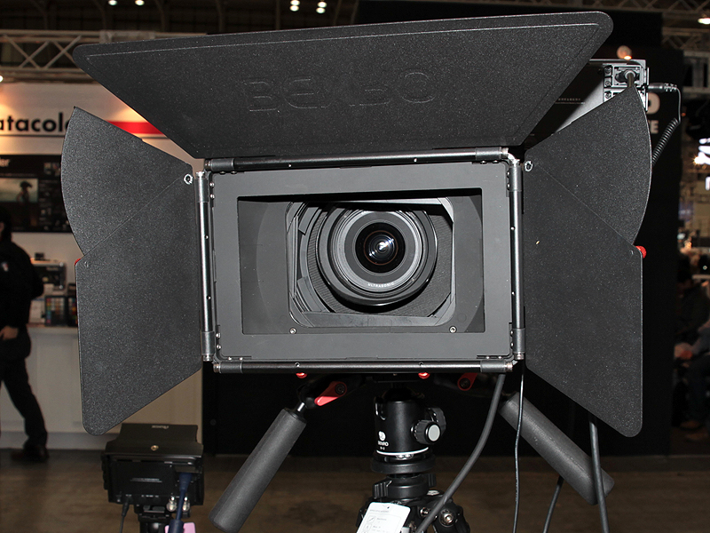 <b>マットボックスには角形フィルターも装着可能</b>