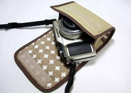 <b>ライトベージュ</b>