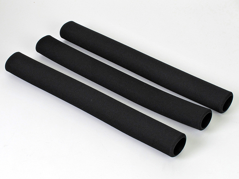 <b>HUSKY専用グリップのロングタイプ。今回は3本の脚に装着した</b>