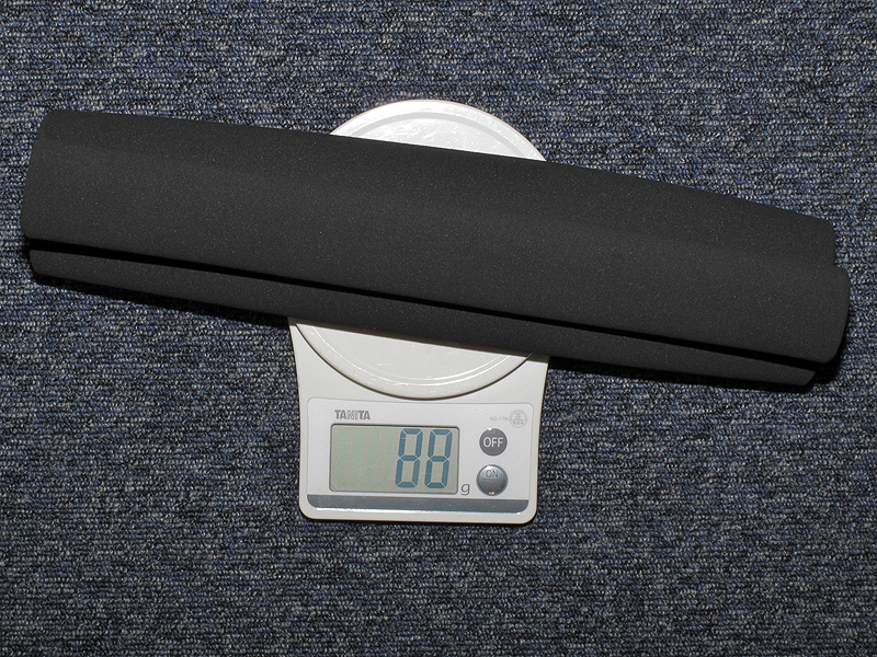 <b>重量は3つで88gと軽量</b>