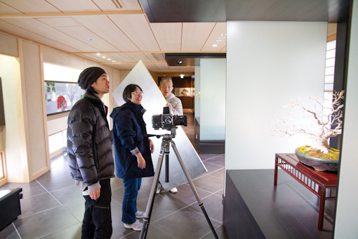 <b>学芸員の方たちと相談しながらスタート</b>