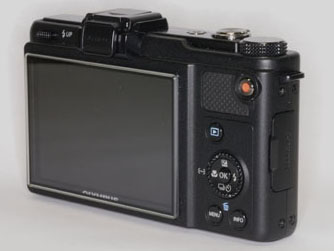 <b>XZ-1に装着したところ</b>