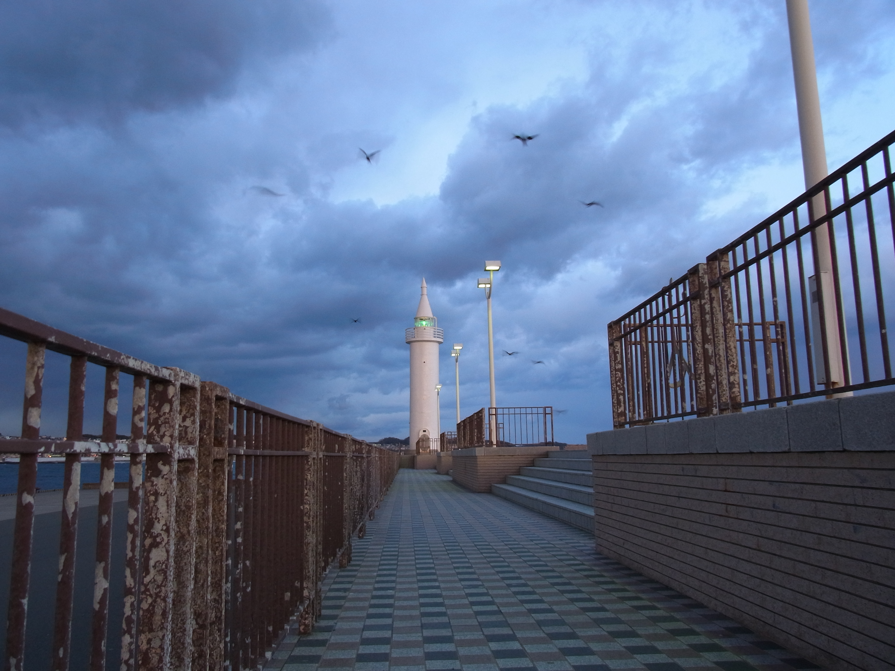 <b>広角端4.9mm（28mm相当） / CX5 / 約3.4MB / 3,648×2,736 / 1/5秒 / F3.5 / 0.0EV / ISO100 / WB:オート</b>