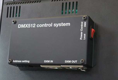 <b>DMX調光装置内蔵モデル背面</b>