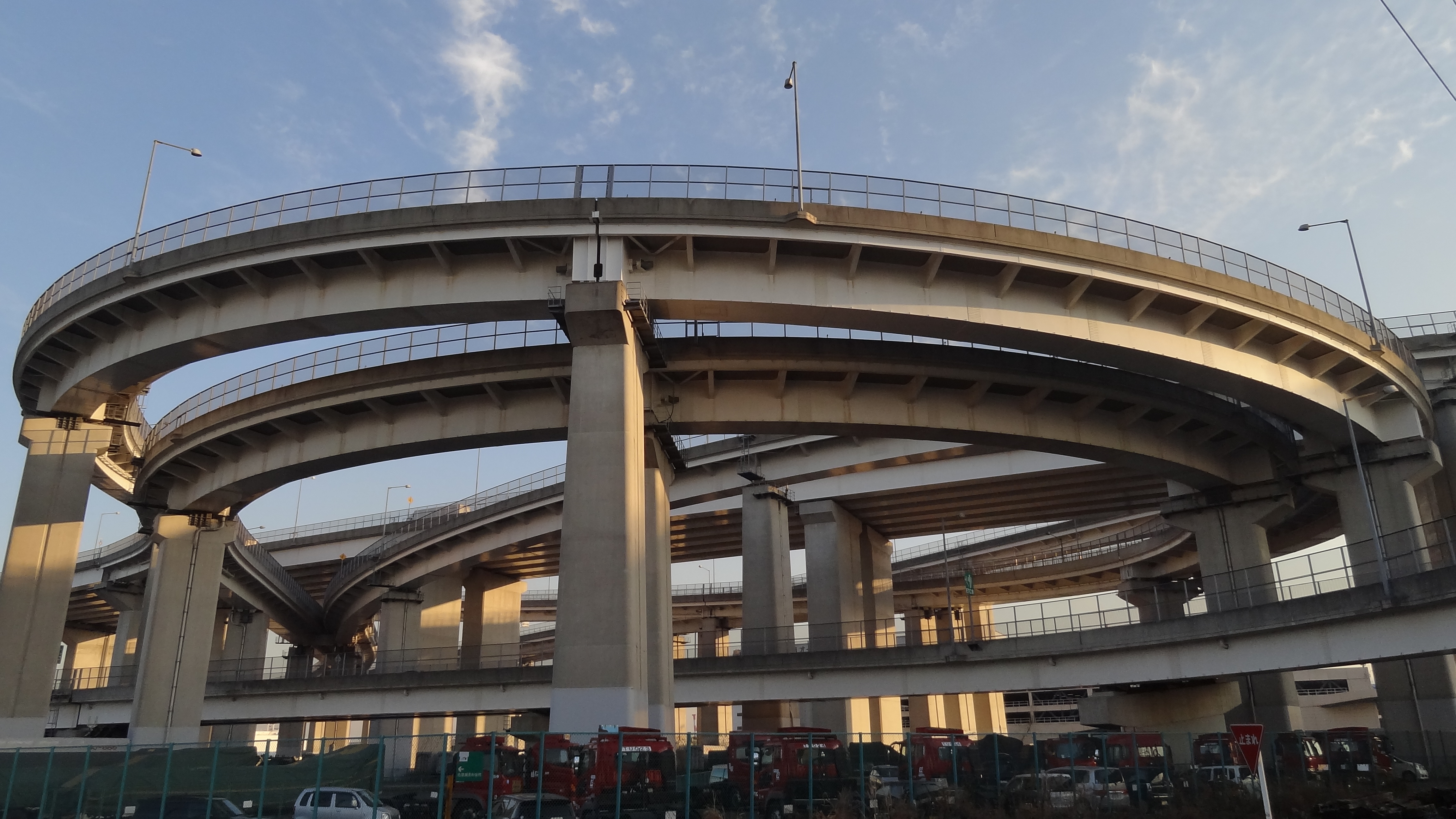 <b>DSC-HX7V / 約2.9MB / 4608x2592 / 1/640秒 / F3.5 / -0.7EV / ISO125 / WB:オート / 4.2mm</b>