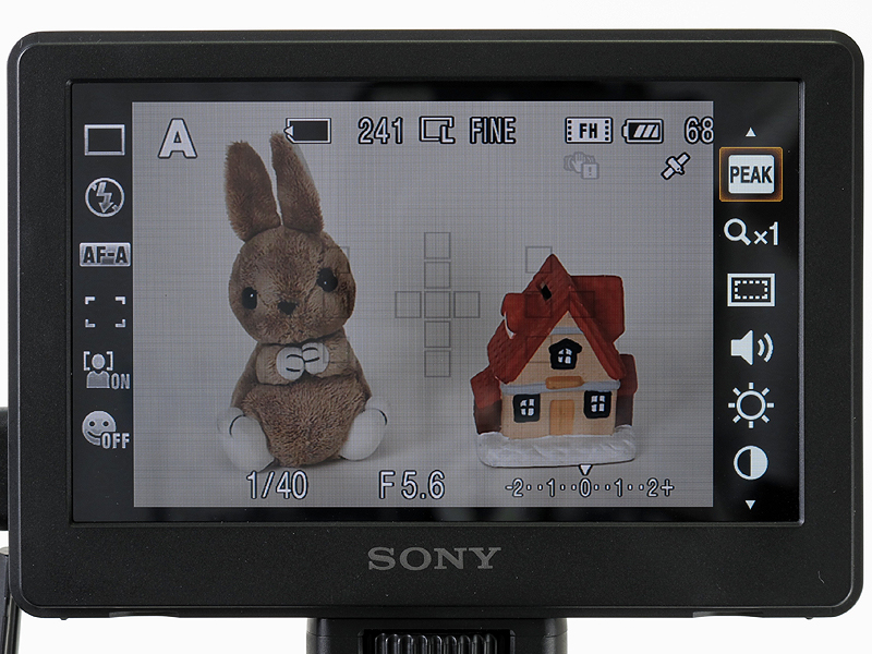 <b>操作ダイヤルを押すと右側にメニューのアイコンが出る</b>