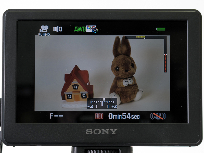 <b>情報表示を消すことができず、フルスクリーンにはならなかった</b>