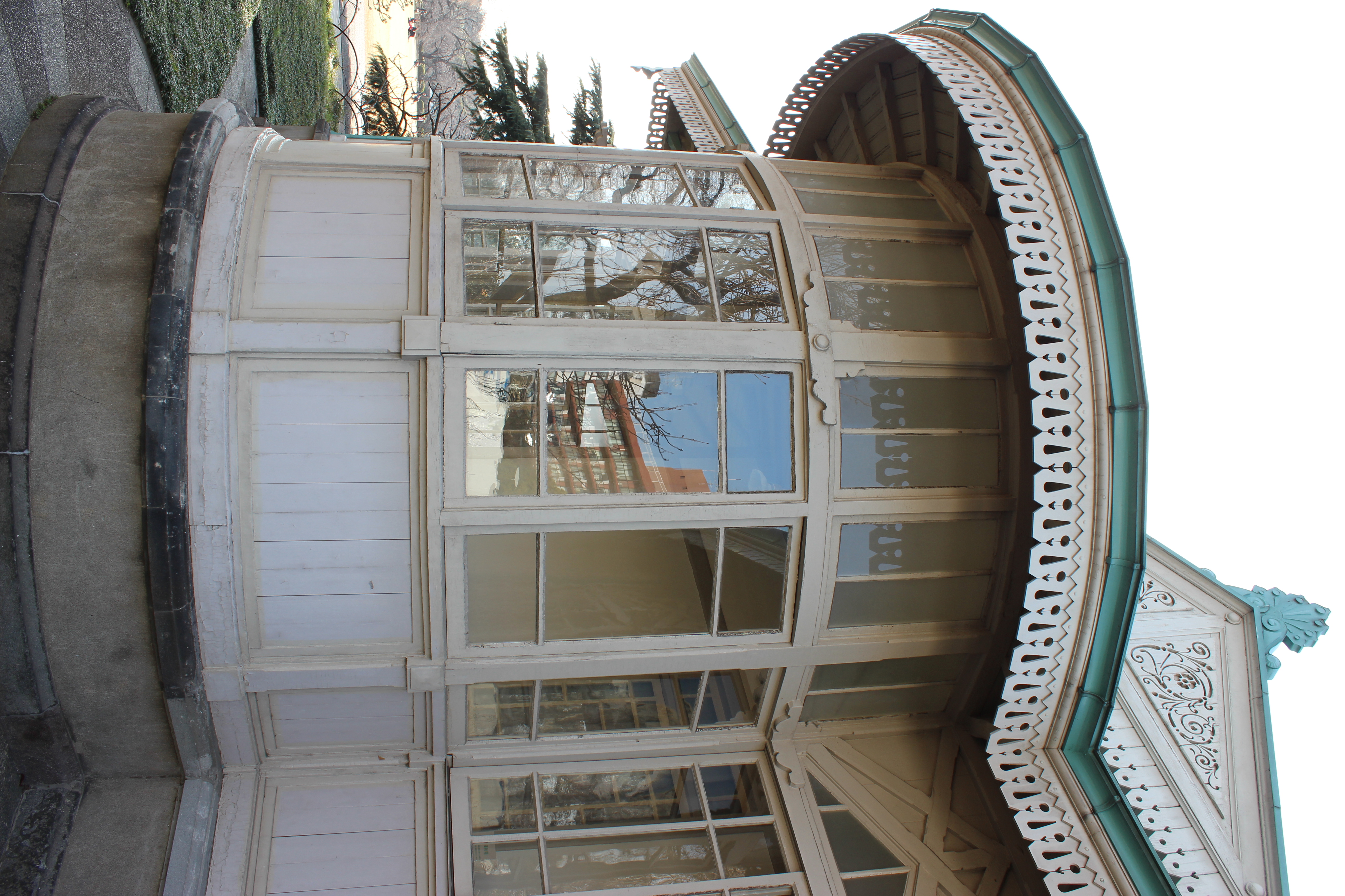 <b>ISO100 / EOS Kiss X5 / EF-S 18-55mm F3.5-5.6 IS II / 5,184×3,456 / 絞り優先AE / 1/50秒 / F8 / 1.0EV / WB:オート / 18mm</b>