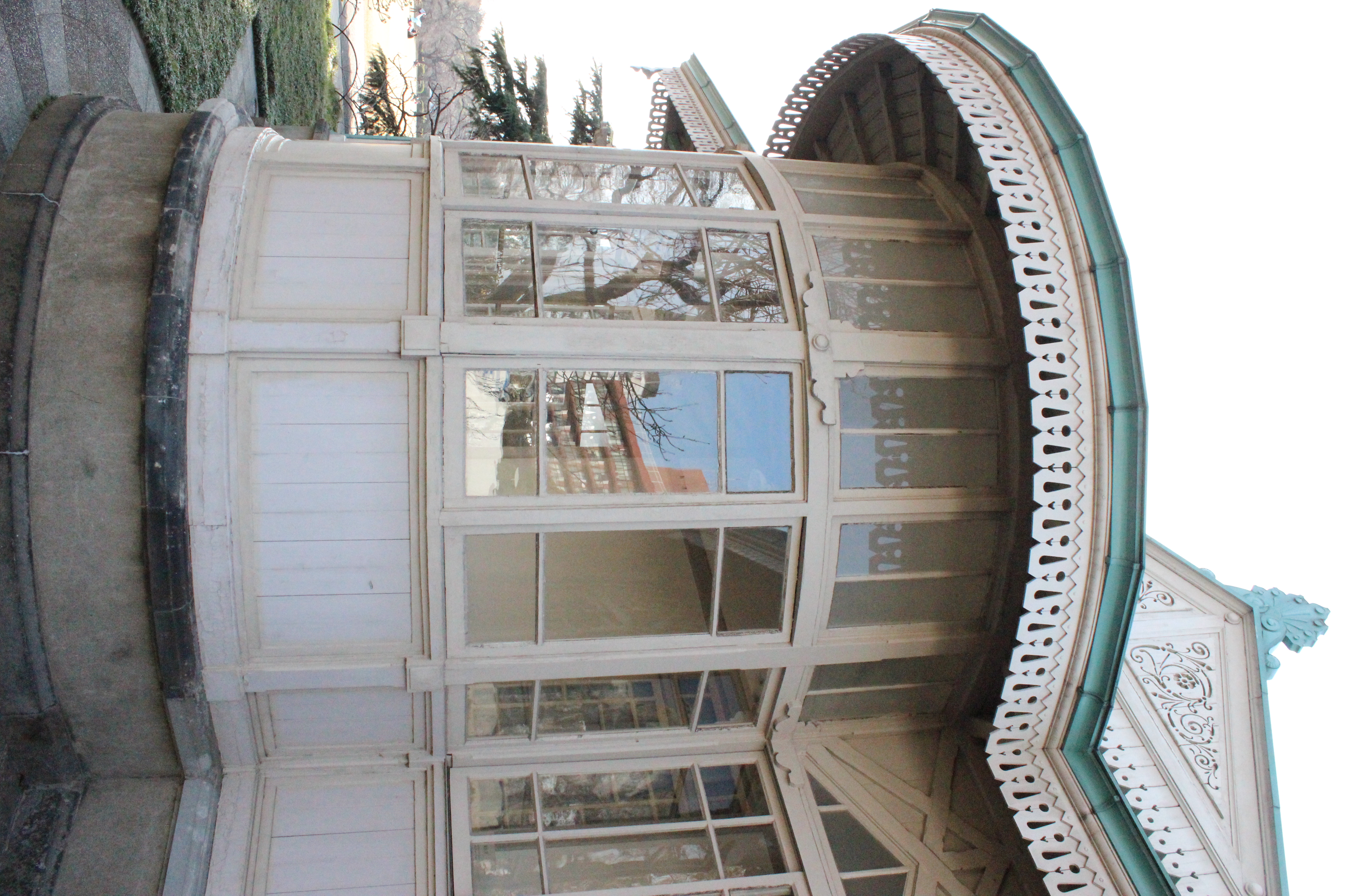 <b>ISO6400 / EOS Kiss X5 / EF-S 18-55mm F3.5-5.6 IS II / 5,184×3,456 / 絞り優先AE / 1/2000秒 / F8 / 1.0EV / WB:オート / 18mm</b>